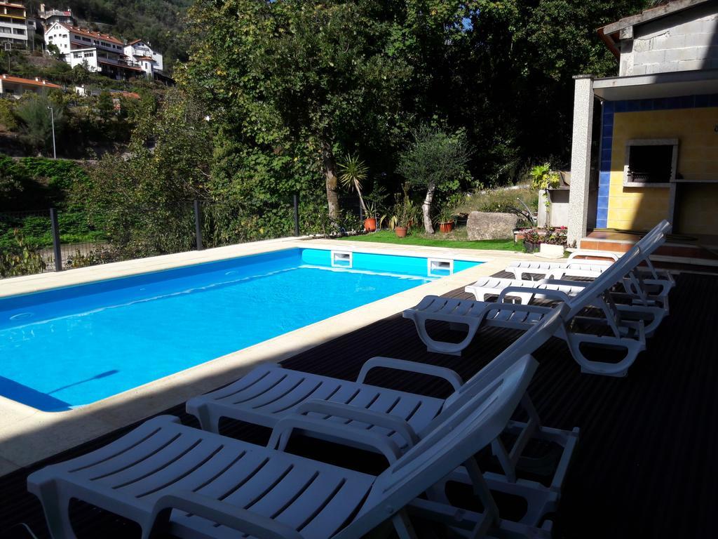 Casa Ribom Lägenhet Geres Exteriör bild